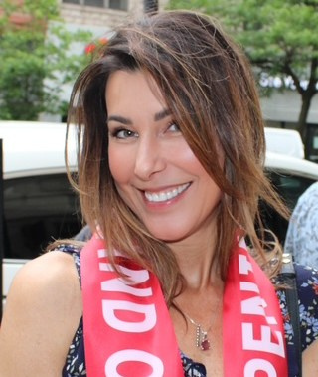 Danelle, Founder of (epi)Genetic Edge - Certified epigenetic health coach helping people optimize their gene expression through personalized wellness